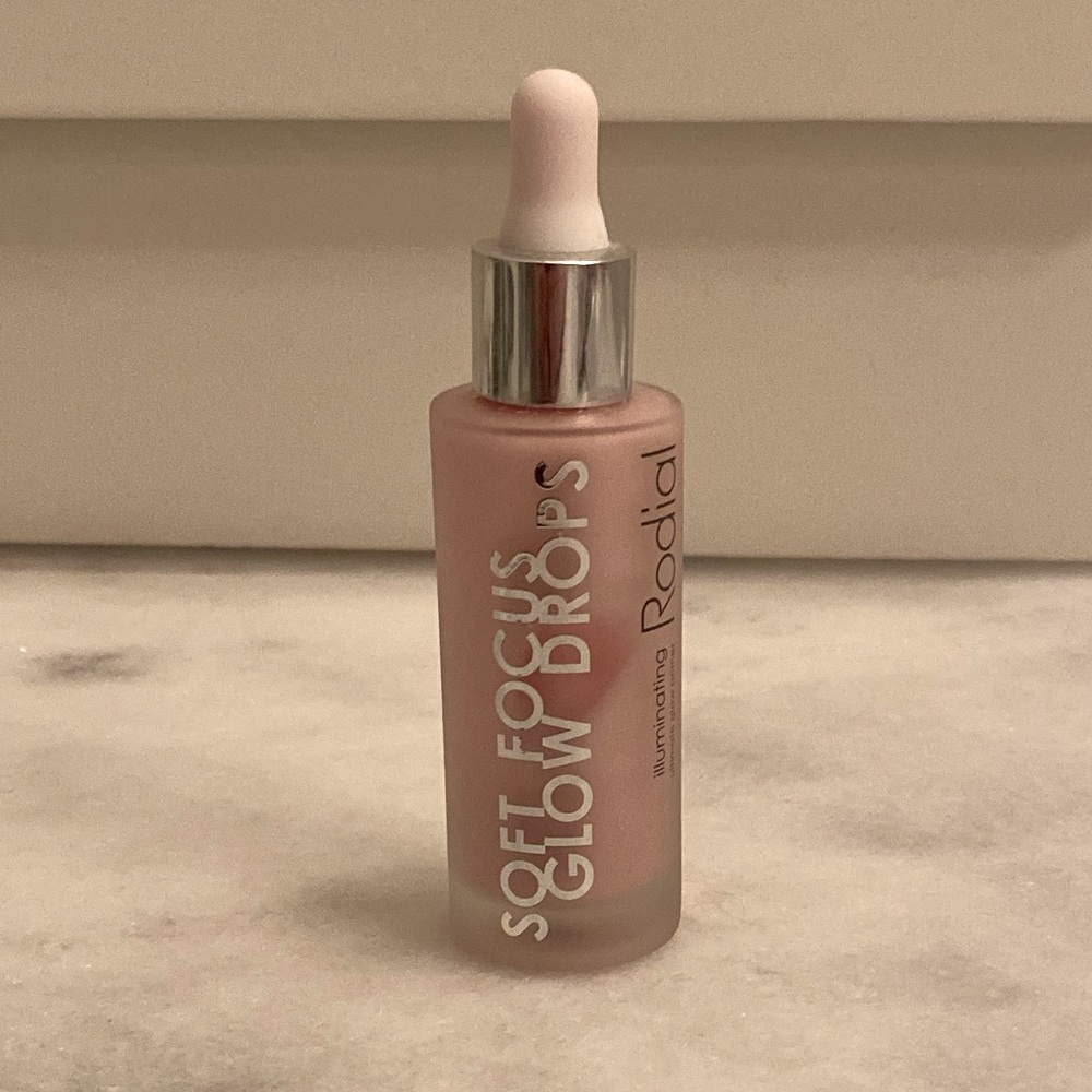 Rodial Soft Focus Glow Drops